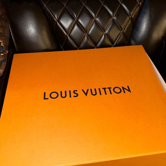 Louis Vuitton Monogram Surene MM black handbag - Picture 6 of 15